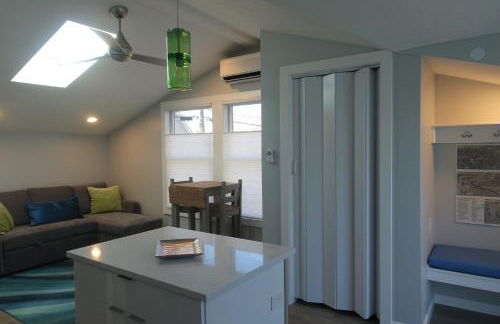 The Lilly Pad Brand New in Hyde Park! Pet Friendly, fully fenced yard, walking distance to Hyde Park shops, and dining and Camel's Back Park - Photo 15