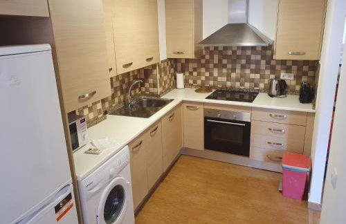 4H, Aire Acondic, 50m2, 1 dormitorio, 4 huéspedes, WIFI GRATIS - Foto 12