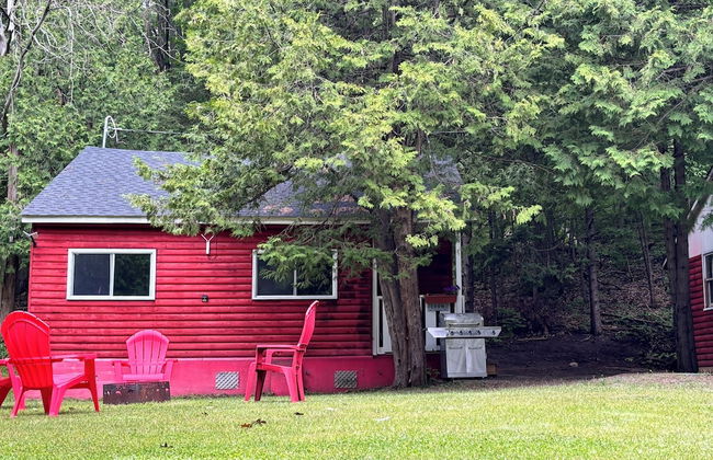 Lakefront Hideaway Resort - Photo 7