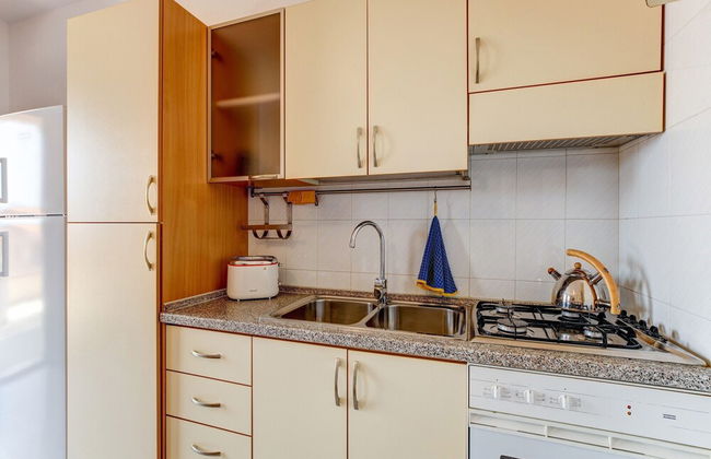 Restful Apartment in Cala Gonone with Balcony near Sea Beach - Photo 8