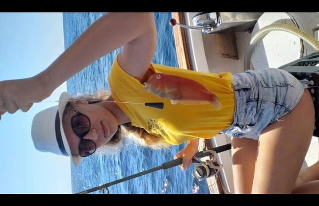 Capitán Manolis Pesca con barbacoa en el barco - Foto 14