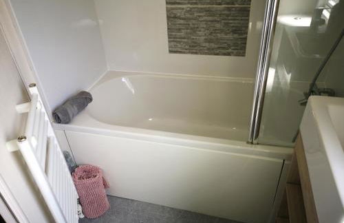 Lake Escape - Hoburne Cotswolds - Foto 13