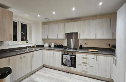 Luxe 2 Bed Apartment - Foto 14