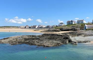 Anglesey Coastal Cottage 200 metres from Beach, Dog and Family Friendly - Foto 1