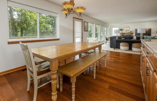 Waterfront 3BR Loft w Dock on Lake of Egypt - Foto 18