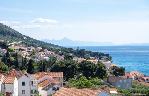 Obala 25, Bol - Photo 17