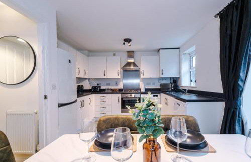 NEW! Presented by LTJ Prime Key Properties, Driveway Parking, Free WiFi - Foto 2