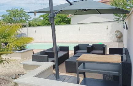 La Maison des Hirondelles, piscine, billard, ping pong, 3 terrasses et jardin - Foto 4