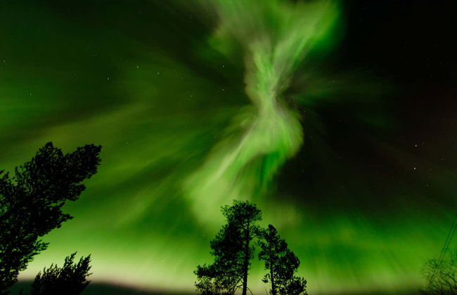 Paseo en moto de nieve bajo la aurora boreal - Foto 2