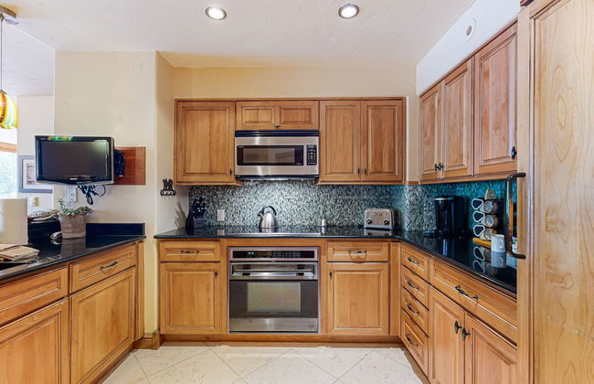 Torian Plum Condominiums - Foto 47