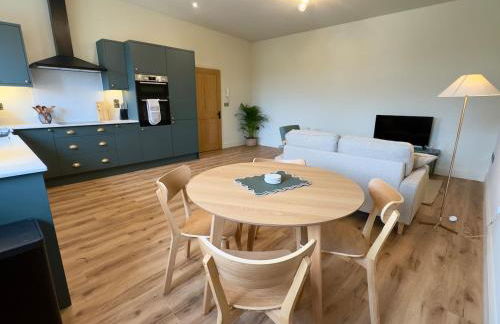 Spacious & stylish riverside apartment in Ross on Wye - Foto 3