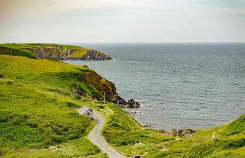 Cliff-top Cottage on Coast Path w/Panoramic Views - Photo 56