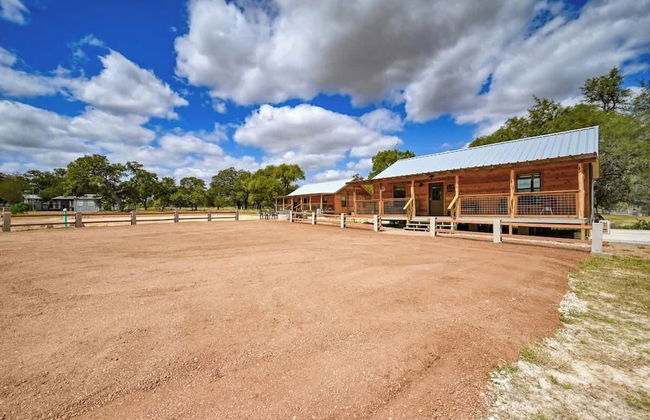 Cozy Cabin Firepit and Grill & 10 Mins to Main St - Foto 22