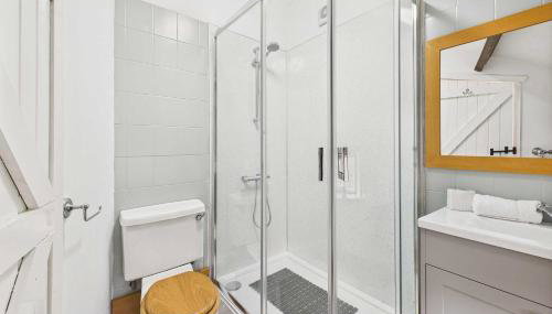 Host & Stay - Brackenrigg Cottage - Foto 3, towels, Shower