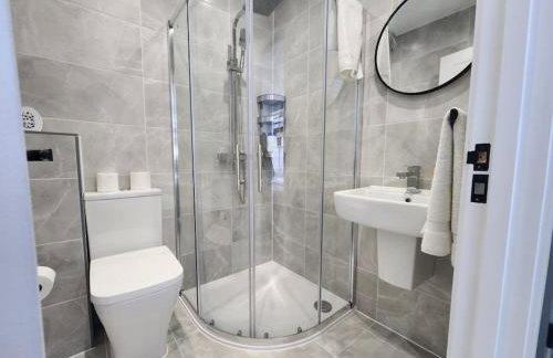 Paradigm Court, Modern 1-Bedroom Apartment, Oxford - Photo 4