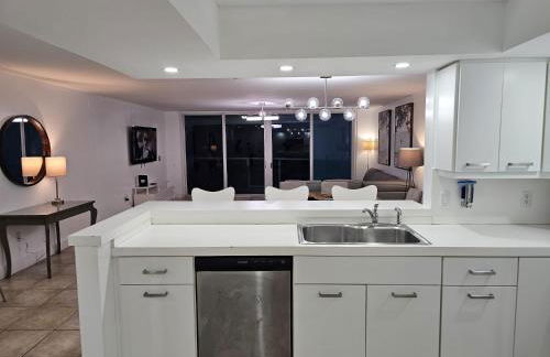 Castle Beach Club Apartments - Photo 30