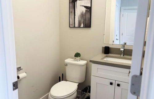 Warrenville Retreat 4BR 3 Bath Townhouse - WV2 - Foto 46