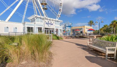 Oh Buoy! Catch the Breeze at This Beachfront Escape! Sleeps 8! - Foto 1, Other