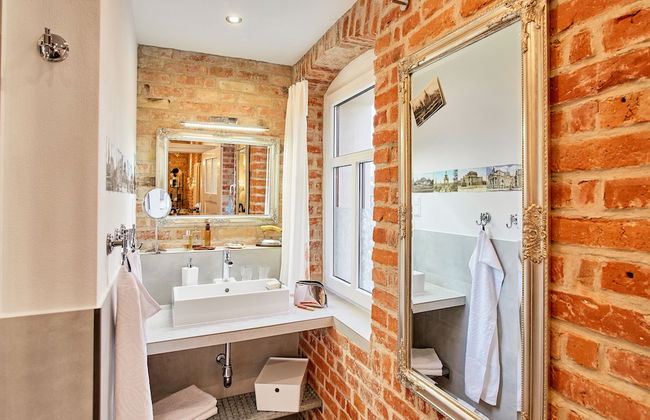 Strohhutmanufaktur - Photo 36