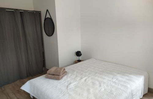 Maison cosy et élégante -Tram A et E 300 m, - Bordeaux 15 min - Foto 3