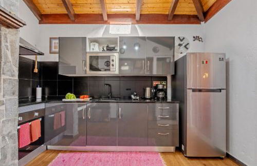 São Jorge Cottage - By WeHost - Foto 24