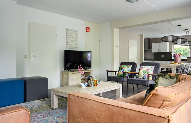 House in Vlagtwedde With Sauna and Hot Tub - Photo 7