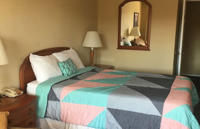 Ambassador Inn And Suites - Photo 13