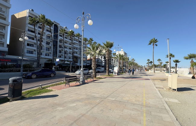 Flora Beachfront Larnaca Finikoudes - Foto 27