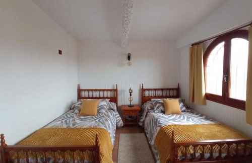 CASA TURÍSTICA Villa Carmen, CON AMPLIO JARDIN QUE INCLUYE BARBACOA, 2 PORCHES, PARKING PRIVADO Y PISCINA - Foto 25