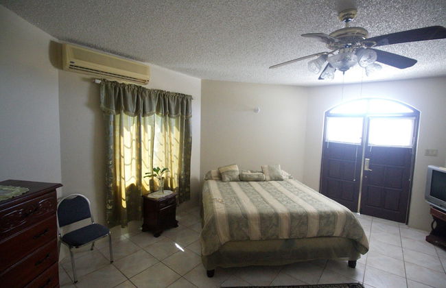 Sea View Chateau - Photo 10