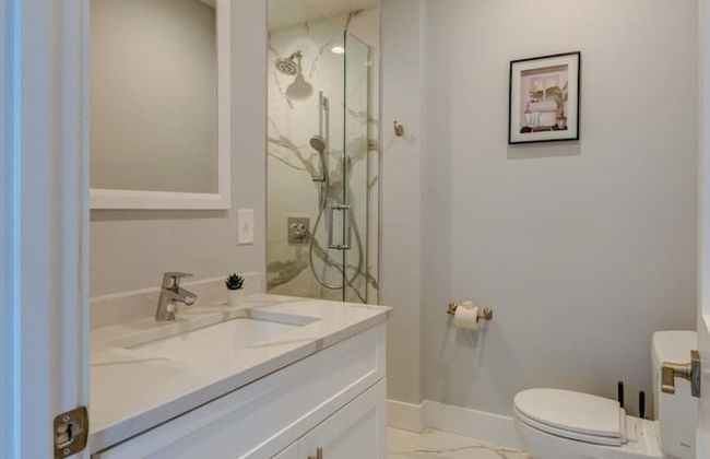 Luxury 2BD 2BA Near Logan Airport and T Station - Foto 12