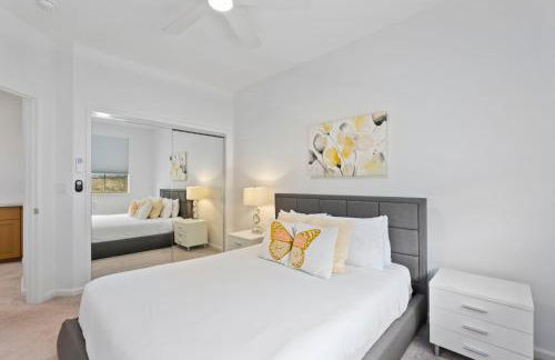 # Marbella Lane-Elegant 3BR Getaway with Superb Views - Foto 24