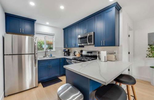 Brand New Apt w Parking Blocks from Downtown- B - Foto 4