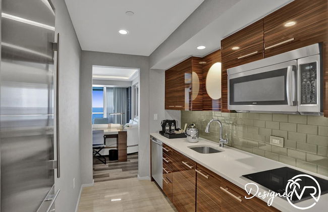 Stunning Beachfront Luxury- Your Perfect Getaway! - Photo 19