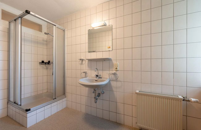 Grosse Gruppenunterkunft im Nationalpark Eifel mit Bar und Terrasse - Foto 63