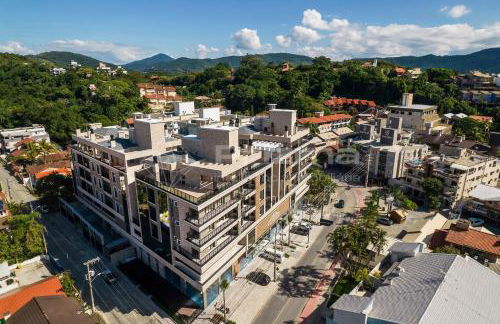 306 Bl 03 - WaldGarten Bombinhas - 50 m do Mar e Frente Avenida - Condomínio de Alto Padrão - Piscina - Academia - Salão de jogos - Foto 67
