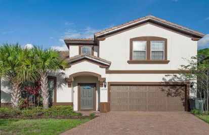 Family Fun: Pool, Spa, Games in Luxury Resort - Photo 4