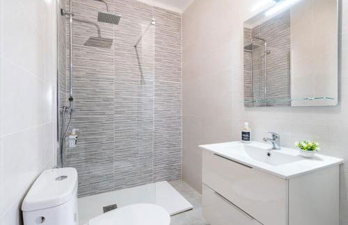 Cambrils Beach - 8 min to Beach - AC - WiFi - Terrace - 8 Guests - Photo 44