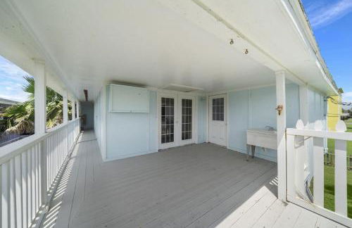 Beach Escape Close to Attractions and the Shore - Photo 27