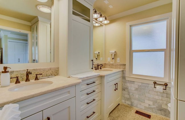 5BR Mnt Viewsdowntown Luxuryfirepit & RV Parking - Photo 40