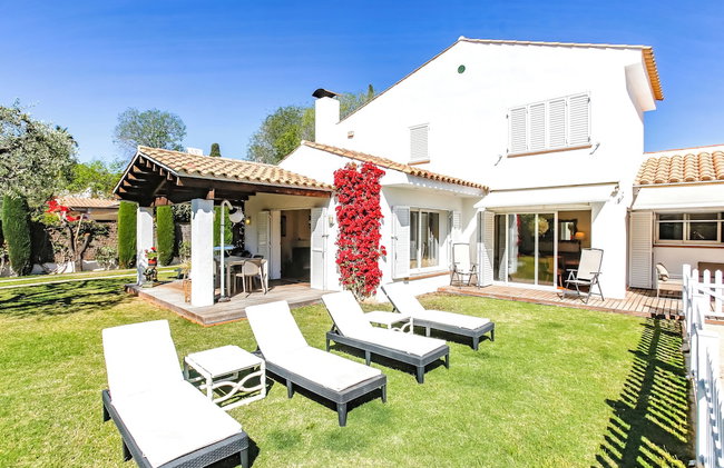 Just 10 Minutes From Sitges, House With Private Garden and Pool- - Foto 56