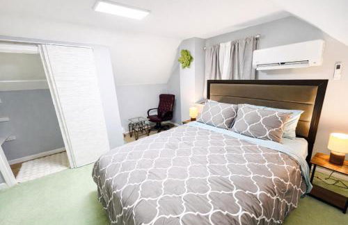 The Charming Cozy 4-Bedroom Getaway in Glen Burnie - Foto 2