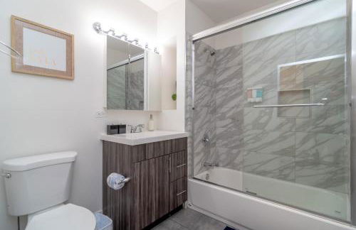 McCormick Place 3BR Luxury Penthouse Duplex with Personal Rooftop and Optional Parking for 8 guests in Chicago South Loop - Foto 23