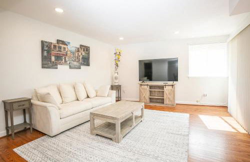 Comfy and Cozy-Min to National Mall Great Location - Foto 21