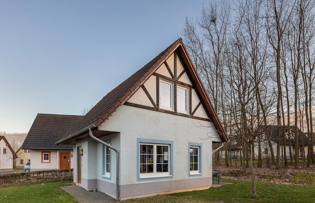 Traditional Style Villa with 2 Bathrooms near River Moselle - Foto 1