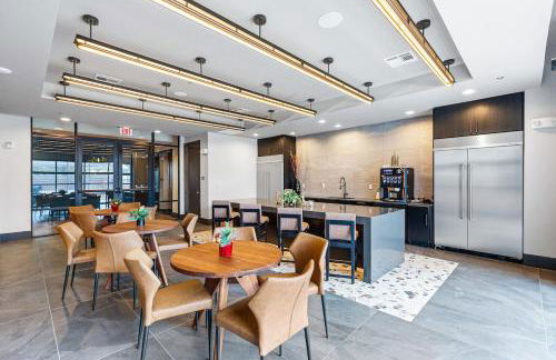 12 Min to Downtown Balcony Apt with Free Parking - Foto 20