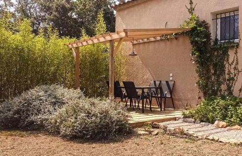 Beautiful Home In Besse Sur Issole With Wifi - Photo 6