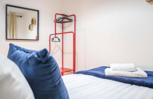 3Bedroom EnSuite SofaBed Sleeps upto 6 Contractors Families Long or Short Stay Free Parking WIFI - Foto 34