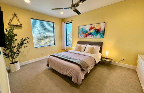 Upscale Modern Hill Country Home! Has it ALL! - Foto 39