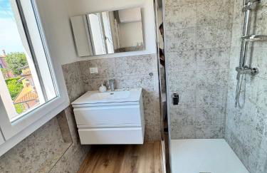 Bulldog Venice Apartment - Photo 25